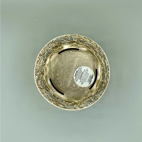 Bath & Body Works Shining Silver Color Leaf Pattern THREE WICK CANDLE holder - Picture 2 of 7